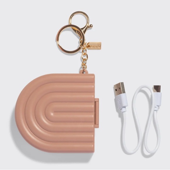 Kitsch LED Compact Mirror Keychain - Picture 5 of 5